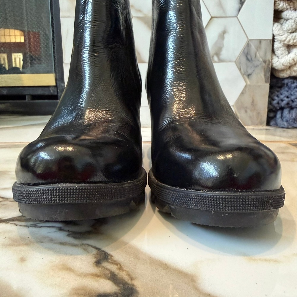 Sorel Joan of Arctic Wedge III Zip Black Patent Leather Ankle Boots Women's 6 - Picture 3 of 8